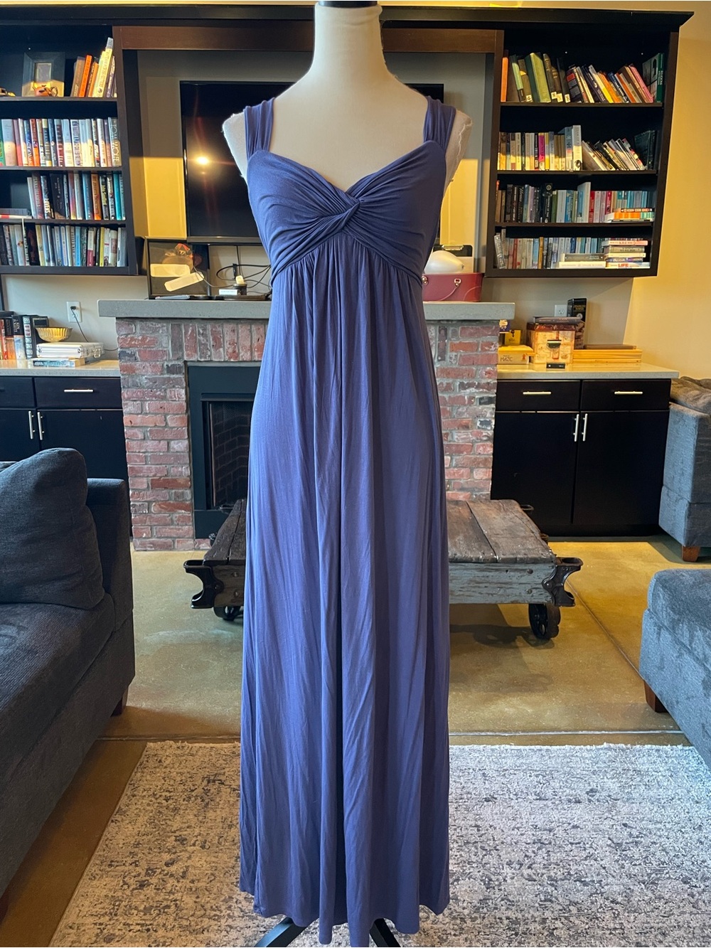 Forever 21 Maternity Sleeveless Twisted-Bust Maxi Dress in Dusty Lavender (Med)